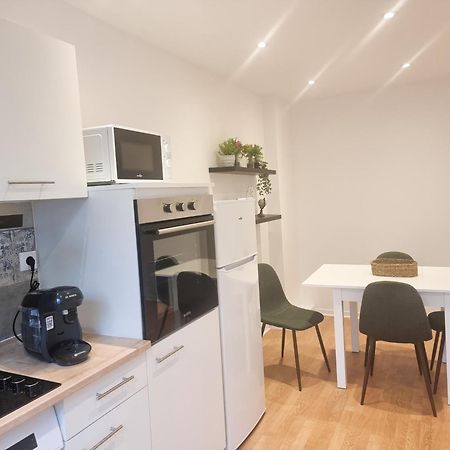 Exigehome - Appartement En Plein Centre-Ville Montigny-le-Bretonneux Kültér fotó